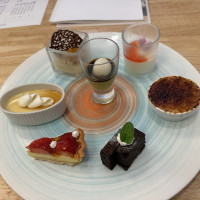 食べ放題のデザートビュッフェのメニューです！