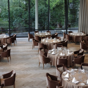 「フォレストサイド」という披露宴会場。|765578さんのIRIS WATER TERRACE AYAMEIKE（イリスウォーターテラスあやめ池）の写真(2510714)