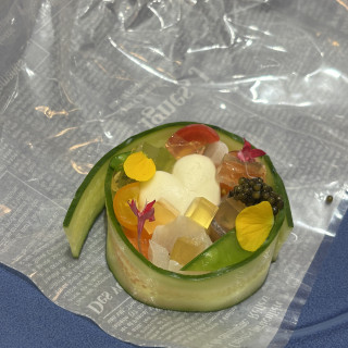 前菜。ハートのムースが可愛い