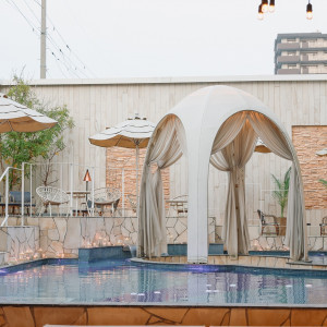 披露宴に隣接した屋根のあるお庭でキャンドルパーティをしました|765603さんのアールベルアンジェ堺の写真(2510845)