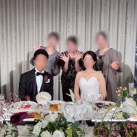 ゲストと高砂で写真