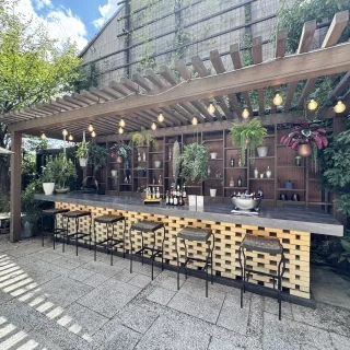 披露宴会場外のガーデン