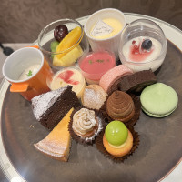 デザートビュッフェ色々な種類のケーキがあって美味しかった！