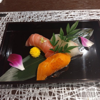 試食で頂いたお寿司です
醤油はビアンカーラオリジナル醤油です