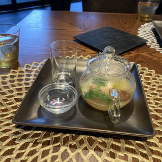 ホッと安心できる土瓶蒸し仕立てのスープ