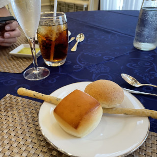 焼き立てパン