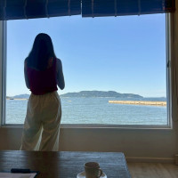 ゲストの待合室から見える海