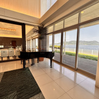 どの会場にもピアノがあるそうです。