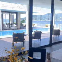 温かい季節のときは
窓をOPENすることもあるそうです。