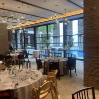 プールサイドに近い会場