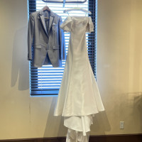 ウェディングドレス
タキシード