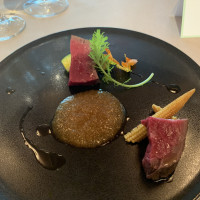 とても柔らかい牛ヒレにおろしポン酢で、お箸で食べられる料理