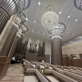 パイプオルガンがあります。