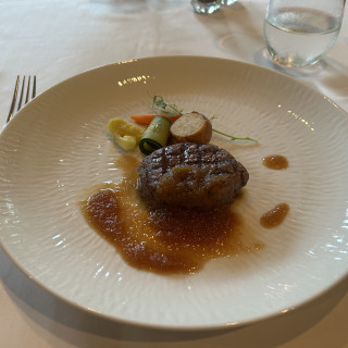 メインのお肉料理の試食を頂きました。
美味しすぎでした。