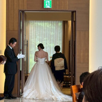 母とのお色直しにて退場シーン