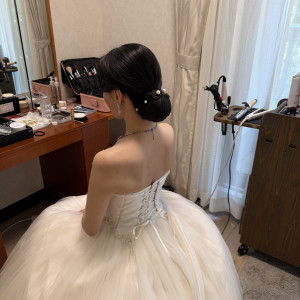 控え室にてヘアセット中|766467さんのベル ラ クールの写真(2515787)