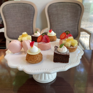 ケーキも適宜補充してくれるとのこと。|766483さんのラ・バンク・ド・ロア(横浜市指定有形文化財）の写真(2515167)