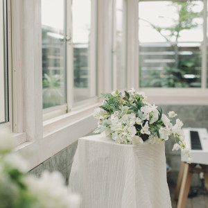 白と緑を基調としたチャペルを作り上げてくれました。|766516さんのpecorino wedding（ペコリーノウェディング）の写真(2515411)