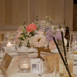 テーブルコーデはなるべく花瓶を低くを意識|766596さんのInStyle wedding KYOTO/テイクアンドギヴ・ニーズウェディングの写真(2519831)