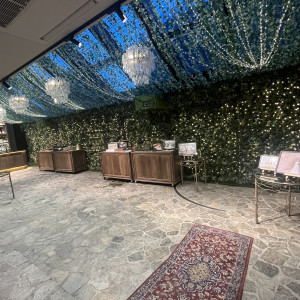 披露宴のお色直しの際にサプライズ登場ができます。|766677さんの宮の森フランセス教会の写真(2544101)