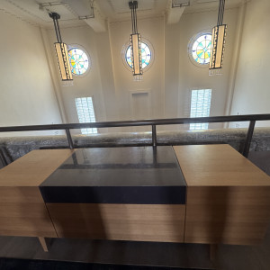 3Fから見たライト(瓢箪がアクセント)と受付台|766679さんのTHE LANDMARK SQUARE OSAKA(ザ ランドマークスクエア オオサカ)の写真(2516364)