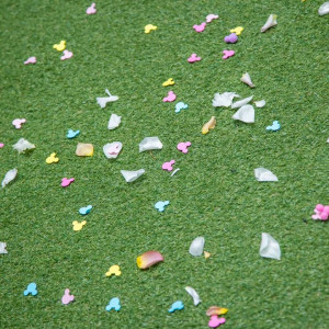 ミッキーポンポンとミッキー紙吹雪を混ぜたフラワーシャワー|766739さんの山手迎賓館(神戸)/テイクアンドギヴ・ニーズウェディングの写真(2549979)