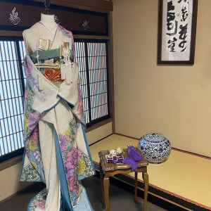 受付スペースにあった衣裳|766755さんの萬屋本店 - KAMAKURA HASE est1806 -の写真(2516735)