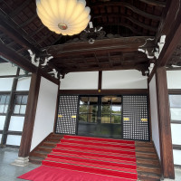 挙式後、ここから明治記念館に入るようです。