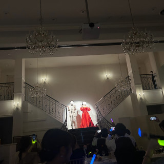 Y字の階段の踊り場でダンスしました