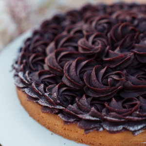 紅芋タルトのウェディングケーキ|767005さんのLOCAL BASE WEDDING（ローカル ベース ウエディング）の写真(2517348)