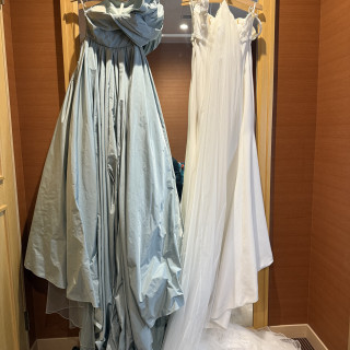 当日に着たドレスを控え室で撮影