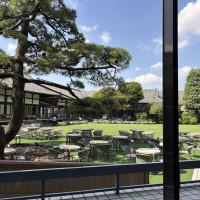 室内から見たガーデン