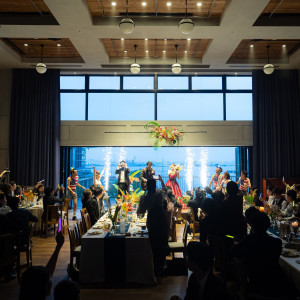 花火で演出がとても盛り上がりました。|767115さんのBAYSIDE GEIHINKAN VERANDA/テイクアンドギヴ・ニーズウェディングの写真(2518576)