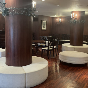 挙式前のゲスト待ち合いロビー|767193さんのセント・ラファエロチャペル御堂筋の写真(2518143)