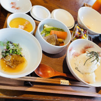 素材にこだわった作り手の想いの伝わる一品たちです