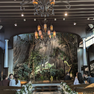 雨が降っても雰囲気が保てるチャペル