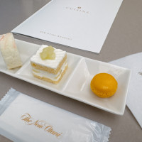 フェアの途中でケーキをいただきました