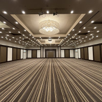 披露宴会場のひとつ。ここはシックな雰囲気。