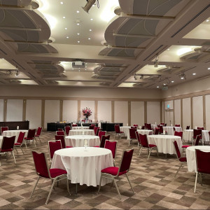 受付兼披露宴までの待ち時間部屋。使われてない披露宴会場だそう|767606さんの品川プリンスホテルの写真(2553314)