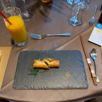 入場前に出てくるプラスワンの料理はとても特別感があります