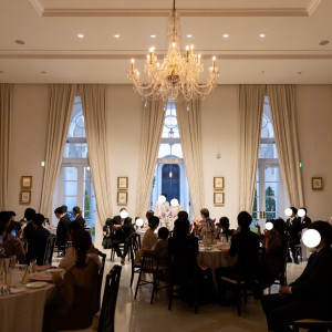 ガーデン扉からの入場シーン|767638さんのアーヴェリール迎賓館(姫路)/テイクアンドギヴ・ニーズウェディングの写真(2607458)