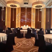 重厚感のある披露宴会場