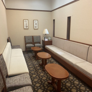 新郎新婦の親族の控室です。新郎用と新婦用の2部屋あります。|767665さんのクオーリ クオーリ   〈エルフラットグループ〉の写真(2520812)