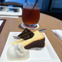 試食、バスクチーズケーキ