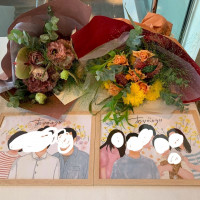 花束と似顔絵を両親にプレゼントしました！