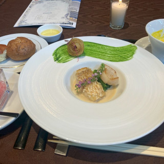 甘鯛の鱗がパリパリで美味しかったです。