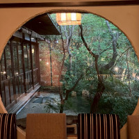 控室の丸窓が可愛いです。