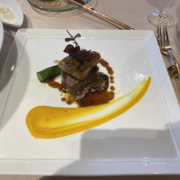 お肉料理
フォアグラが乗っています。