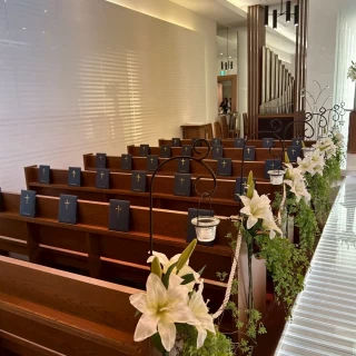 チャペル席左側