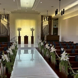 チャペル斜めアングル